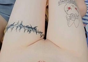 Сексуальная сестра заманила своего младшего брата, чтобы исследовать секрет террасы