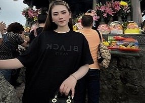 Le Minh Hi и ее парень появились горячим частным клипом без обложки